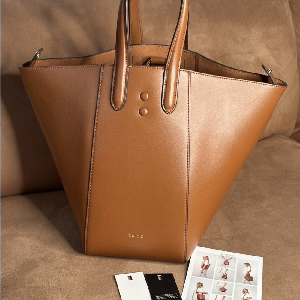 XNIHILO Tan Leather Tote Bag